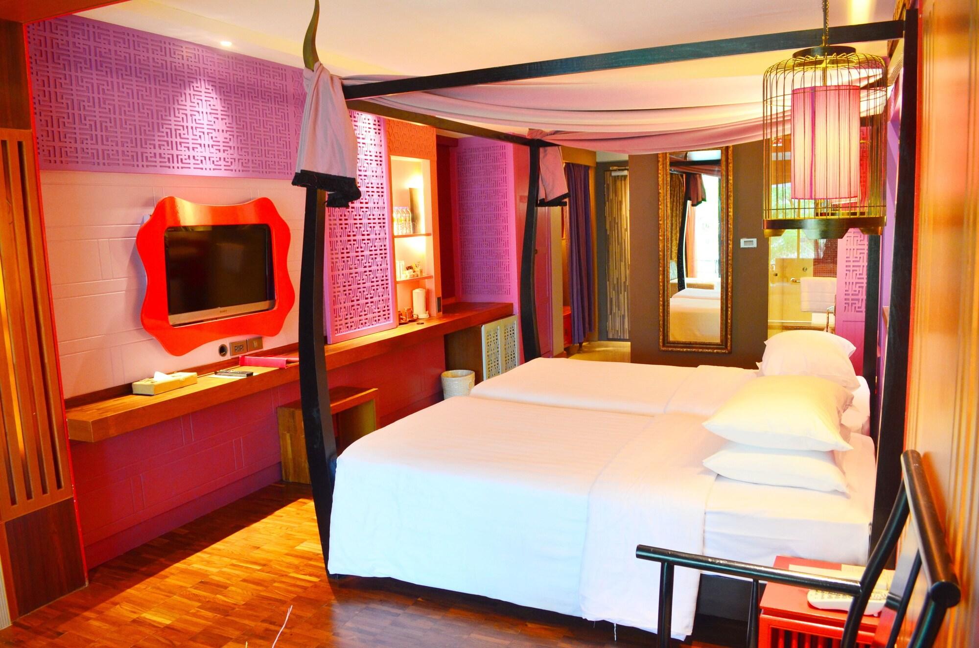 Hotell Patong Beach Hotel