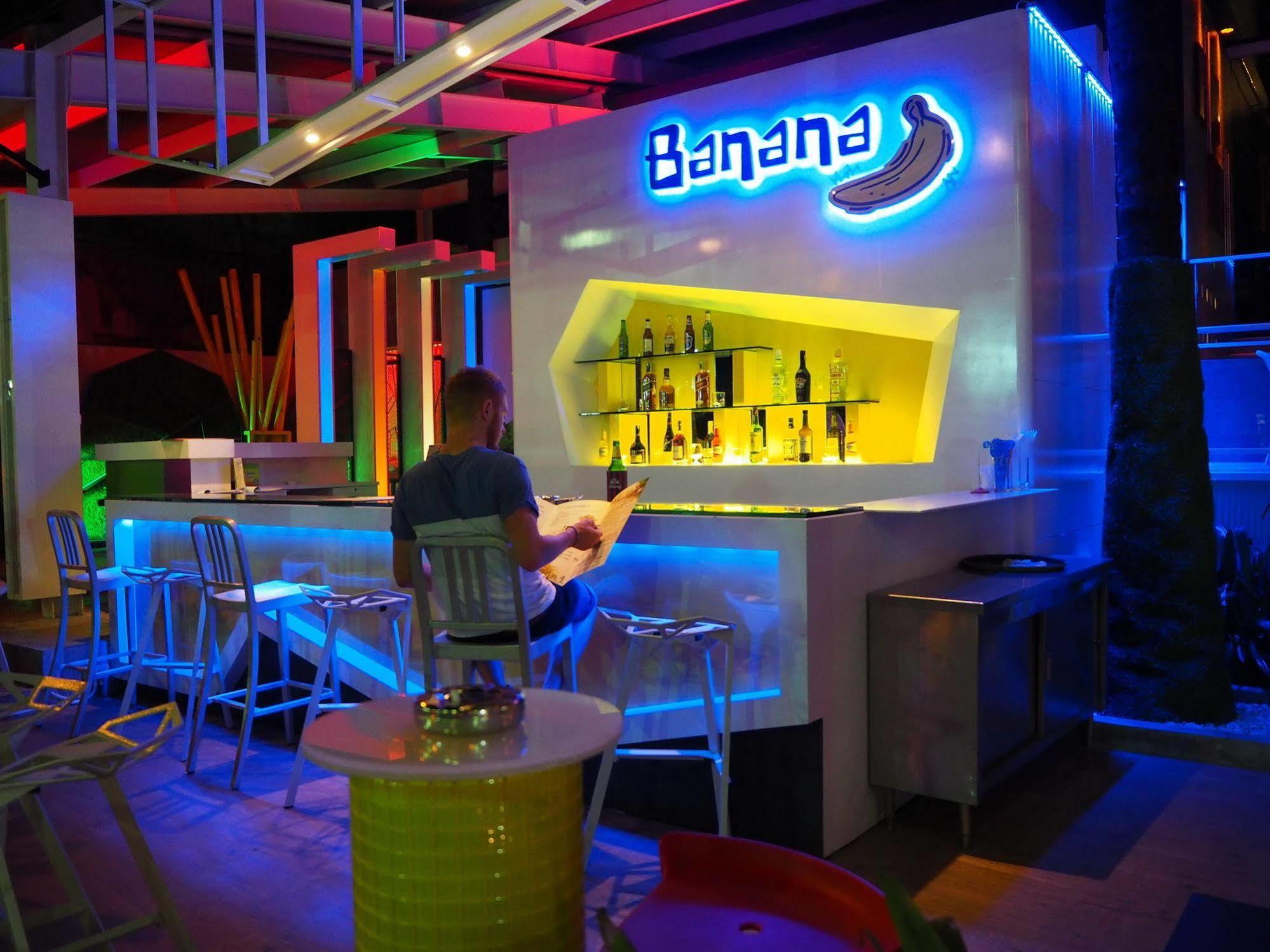 Patong Beach Hotel Hotell 4*