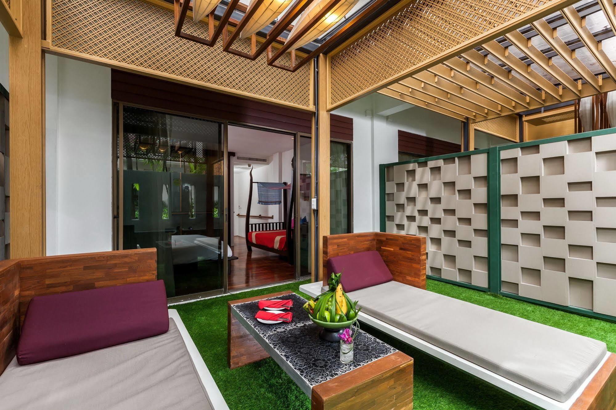 Patong Beach Hotel Hotell 4*